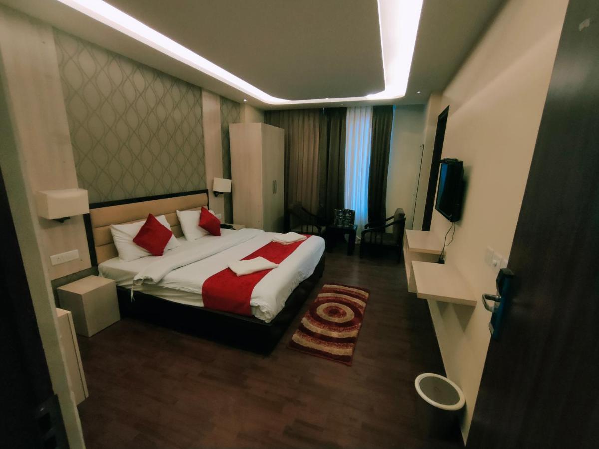 Hotel Royal Residency Manāli Exterior foto